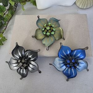 Unique Metal Belt Buckle Painted Flower With Crystal Stones Blue Grey Green